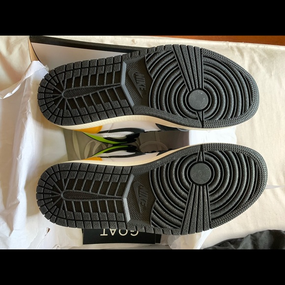 Air Jordan 1 “volt”